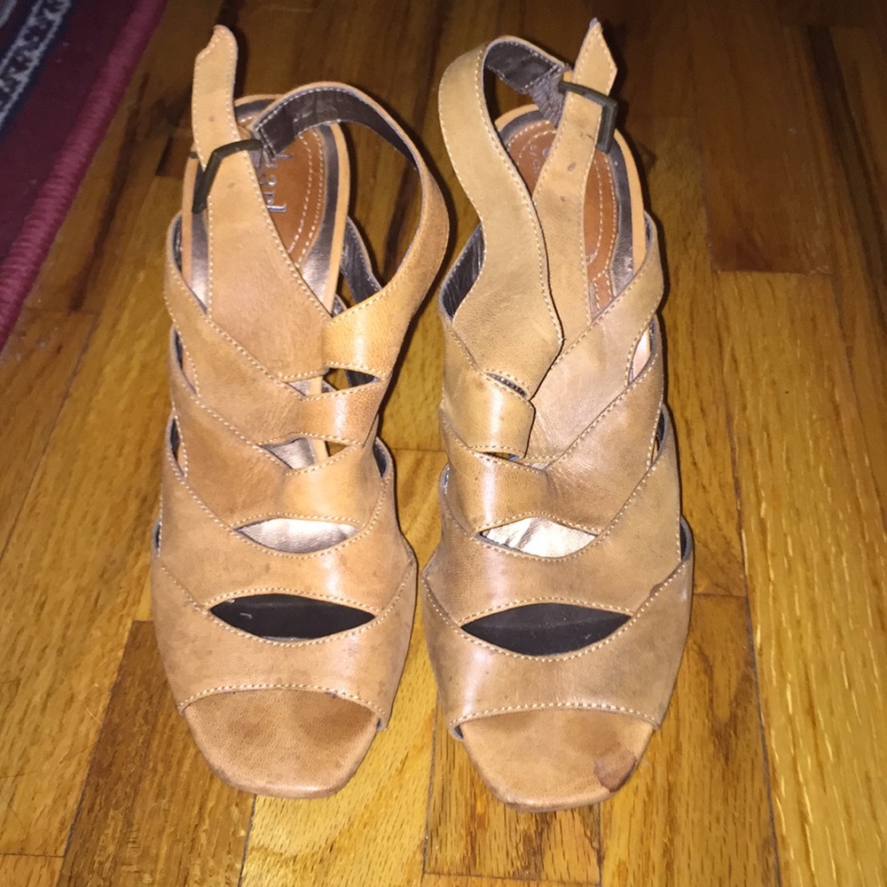 Charles David heels ✨